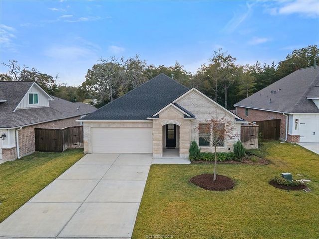 1614 Briscoe Manor Court, College Station, TX 77845