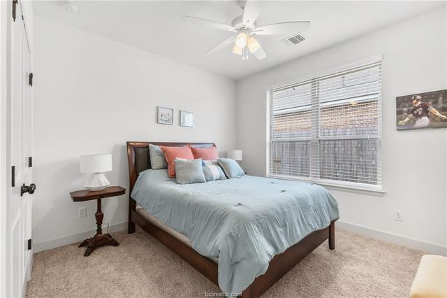 1614 Briscoe Manor Court, College Station, TX 77845