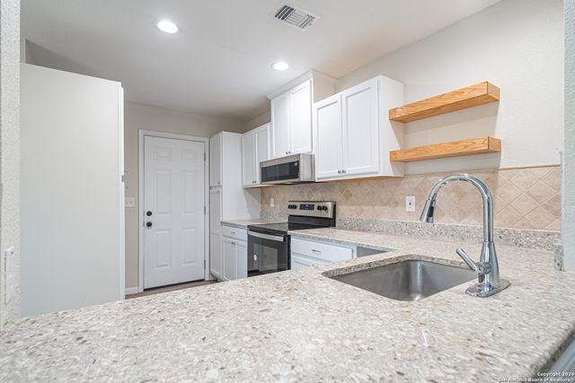 8310 Running Horse, San Antonio, TX 78242