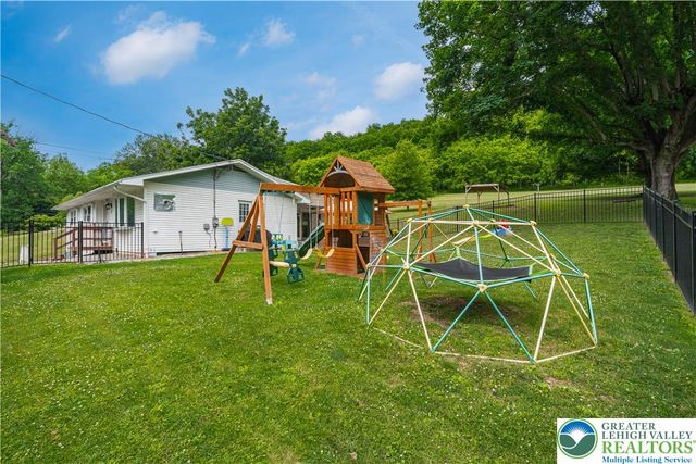50 Kohls Road, Allen Twp, PA 18067