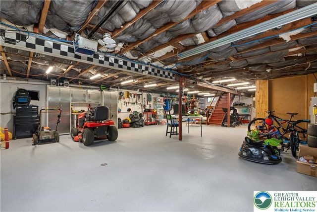 50 Kohls Road, Allen Twp, PA 18067