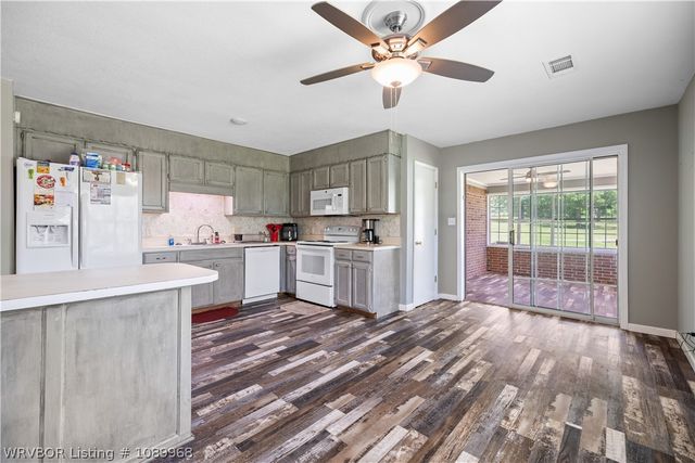 1542 Been Ridge Way, Greenwood, AR 72936