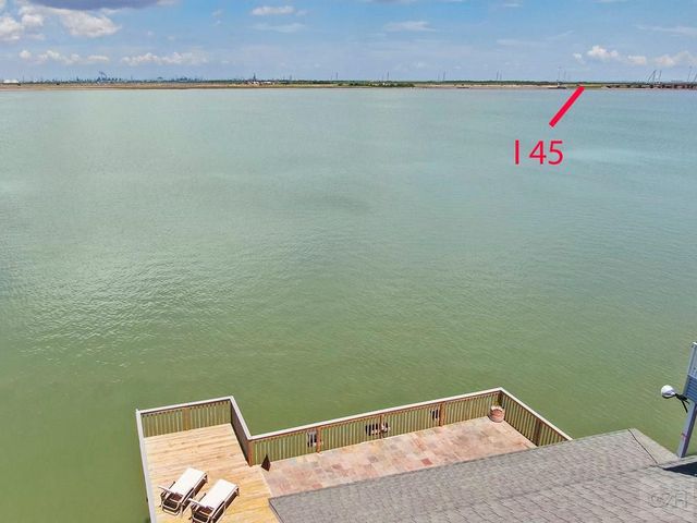 1334 Outrigger Street, Tiki Island, TX 77554