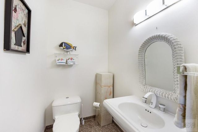 1334 Outrigger Street, Tiki Island, TX 77554