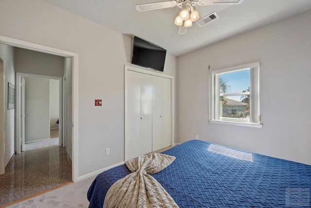 1334 Outrigger Street, Tiki Island, TX 77554