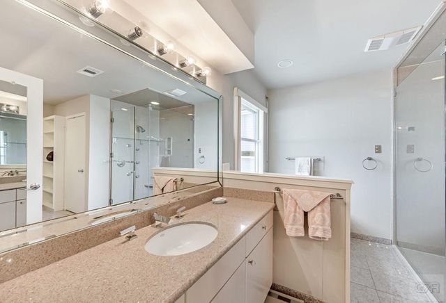 1334 Outrigger Street, Tiki Island, TX 77554