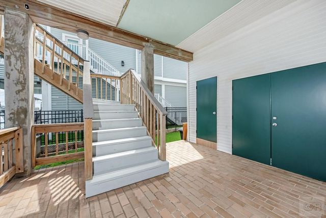 1334 Outrigger Street, Tiki Island, TX 77554