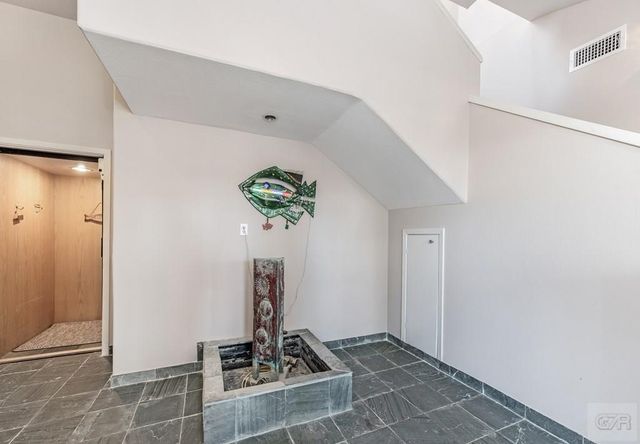 1334 Outrigger Street, Tiki Island, TX 77554