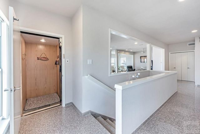 1334 Outrigger Street, Tiki Island, TX 77554