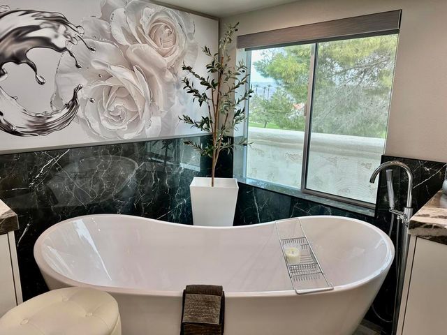 348 Vista Royale Drive, Palm Desert, CA 92211