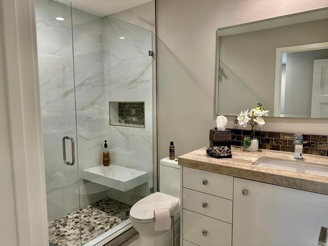 348 Vista Royale Drive, Palm Desert, CA 92211