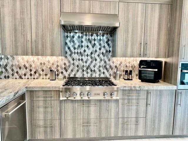 348 Vista Royale Drive, Palm Desert, CA 92211