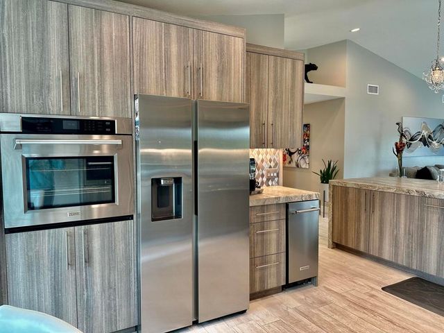 348 Vista Royale Drive, Palm Desert, CA 92211