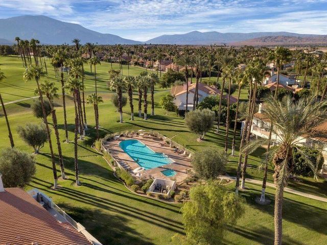 348 Vista Royale Drive, Palm Desert, CA 92211