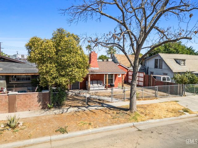 523 S 8th Street, Fresno, CA 93702