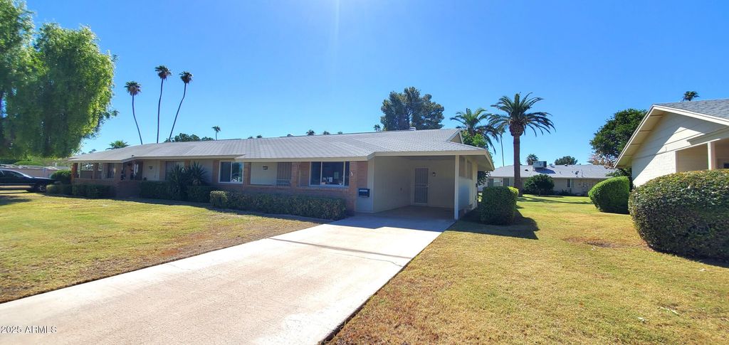 13606 N REDWOOD Drive, Sun City, AZ 85351