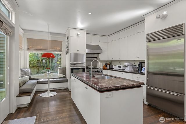 1108 Harvard Avenue E, Seattle, WA 98102