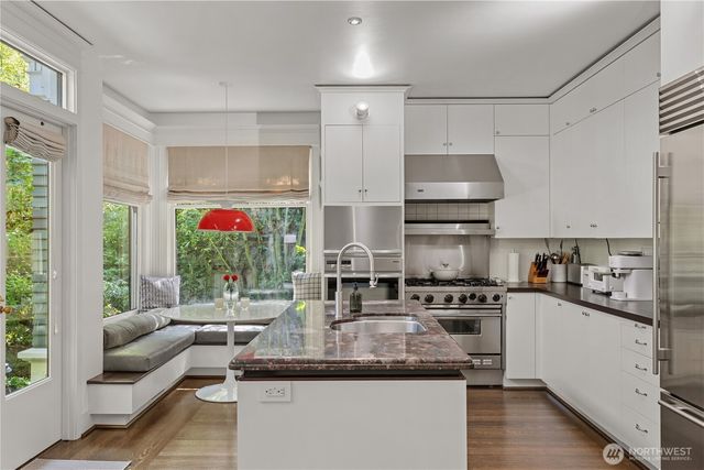 1108 Harvard Avenue E, Seattle, WA 98102