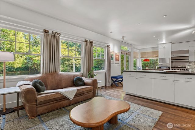 1108 Harvard Avenue E, Seattle, WA 98102