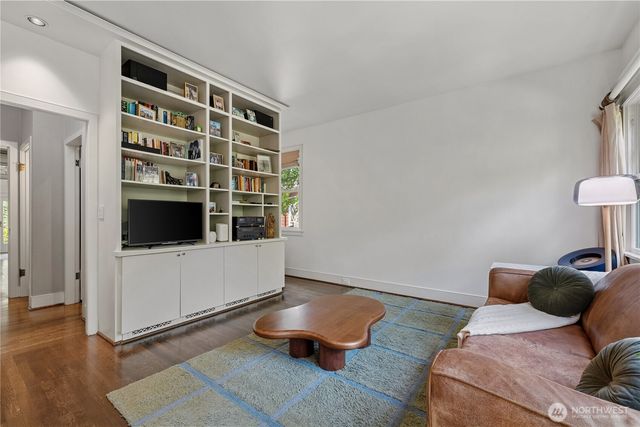 1108 Harvard Avenue E, Seattle, WA 98102