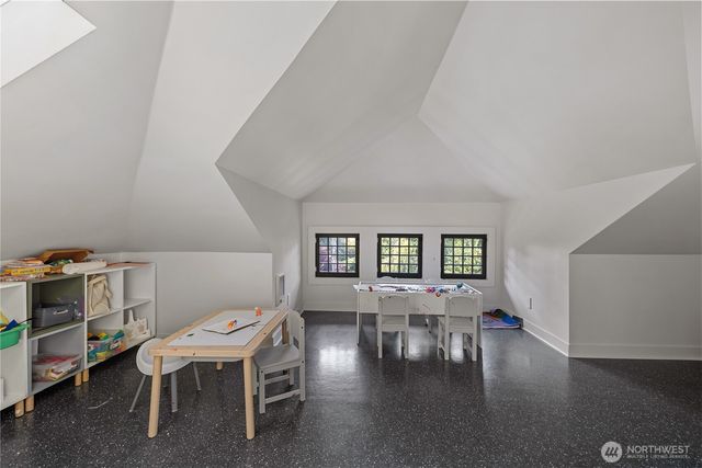 1108 Harvard Avenue E, Seattle, WA 98102