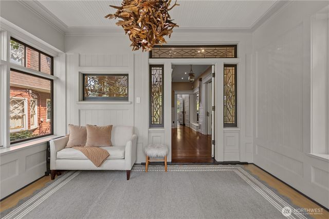 1108 Harvard Avenue E, Seattle, WA 98102