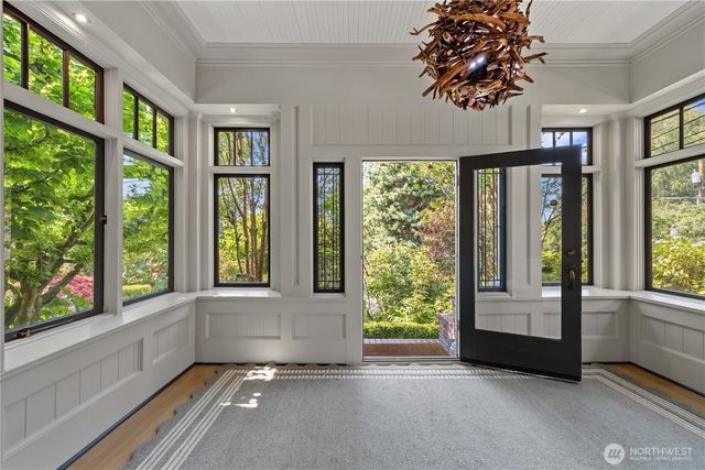 1108 Harvard Avenue E, Seattle, WA 98102