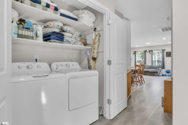 218 N Florida Avenue, Greenville, SC 29611