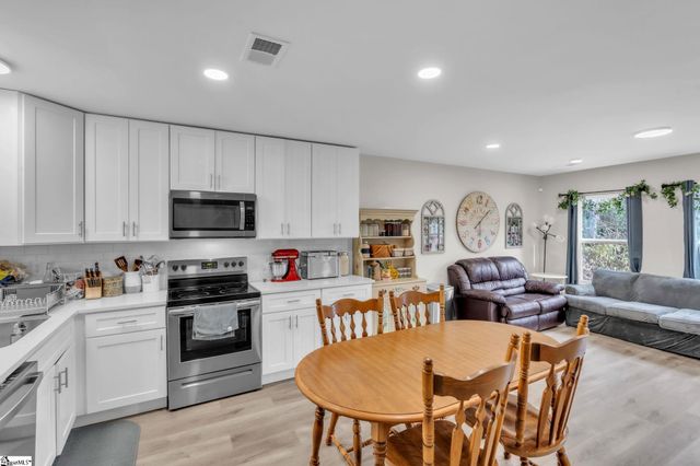 218 N Florida Avenue, Greenville, SC 29611