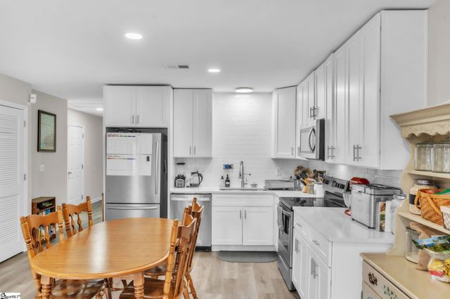 218 N Florida Avenue, Greenville, SC 29611