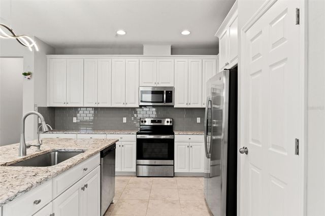 7278 POOL COMPASS LOOP, Wesley Chapel, FL 33545