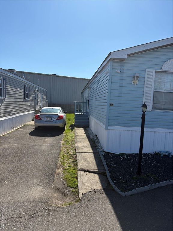 2701 Goethals Road N H4, Staten Island, NY 10303