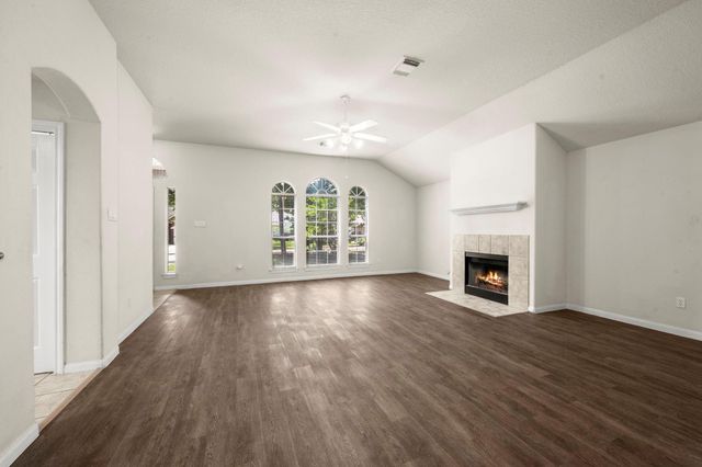 3226 Woodwind Road, Montgomery, TX 77356