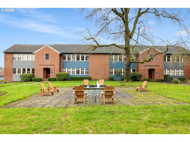 255 Ne 61 Ave 12, Portland, OR 97213