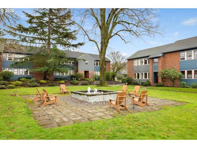 255 Ne 61 Ave 12, Portland, OR 97213