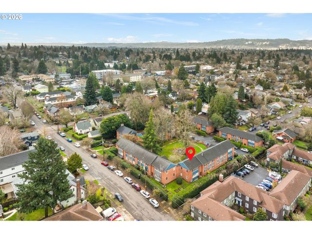 255 Ne 61 Ave 12, Portland, OR 97213