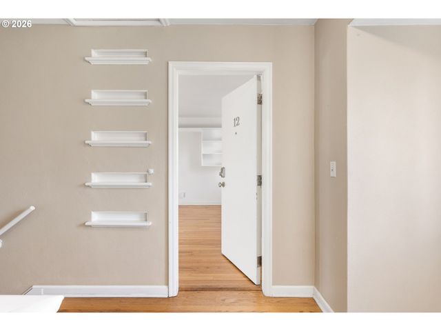 255 Ne 61 Ave 12, Portland, OR 97213