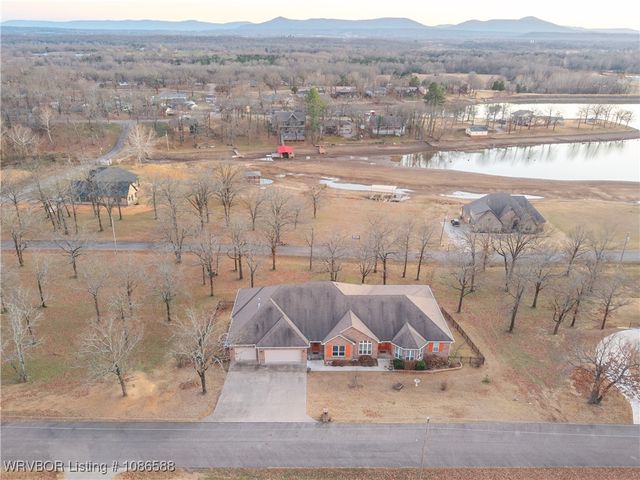 8535 Crestline Drive, Hackett, AR 72937