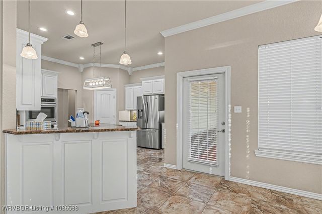 8535 Crestline Drive, Hackett, AR 72937