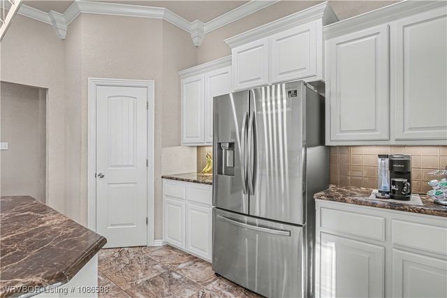 8535 Crestline Drive, Hackett, AR 72937