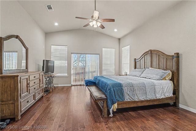 8535 Crestline Drive, Hackett, AR 72937