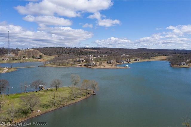 8535 Crestline Drive, Hackett, AR 72937