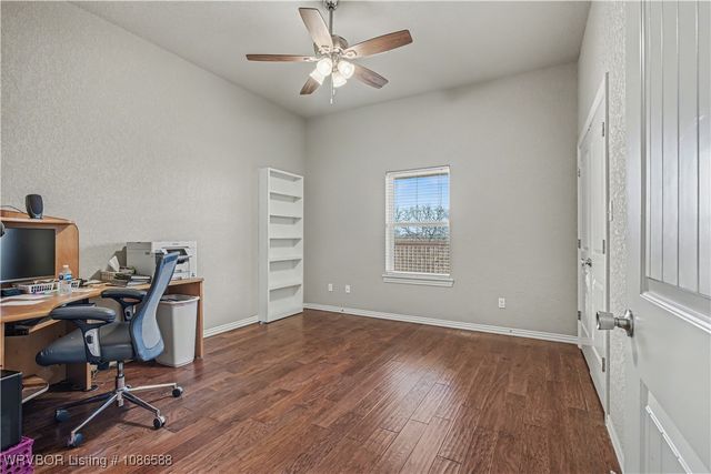 8535 Crestline Drive, Hackett, AR 72937