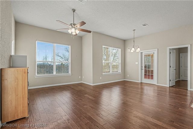 8535 Crestline Drive, Hackett, AR 72937