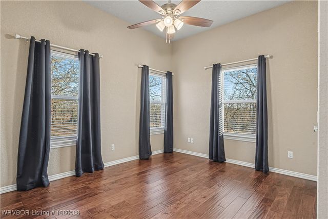 8535 Crestline Drive, Hackett, AR 72937