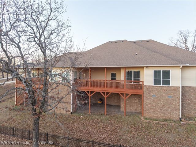 8535 Crestline Drive, Hackett, AR 72937