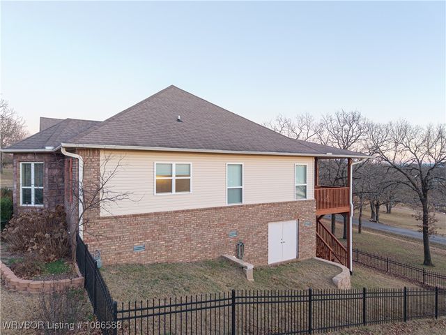 8535 Crestline Drive, Hackett, AR 72937