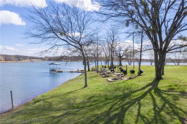 8535 Crestline Drive, Hackett, AR 72937