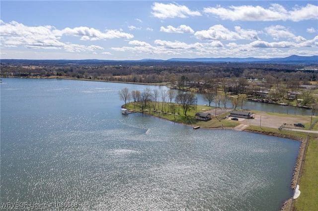 8535 Crestline Drive, Hackett, AR 72937