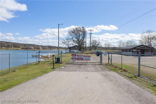 8535 Crestline Drive, Hackett, AR 72937